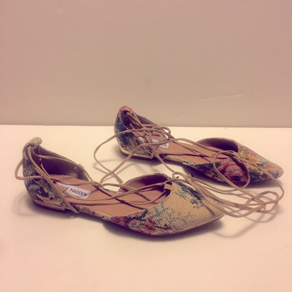 Steve Madden Tapestry Flats